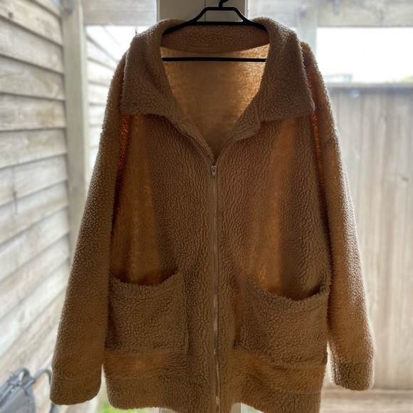 Oversized Teddy Jacket 🦋 - Picture 5 of 5